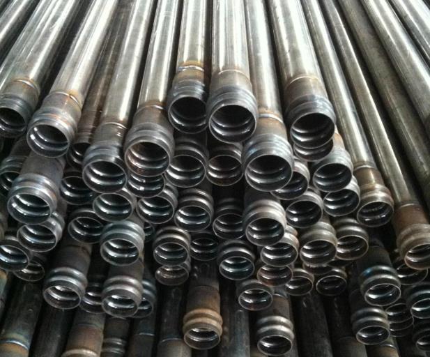 江西声测管12月运往工地的前的照片